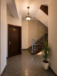 Hotel Pleasant Taj Agra -Budget Family AC Rooms - 6