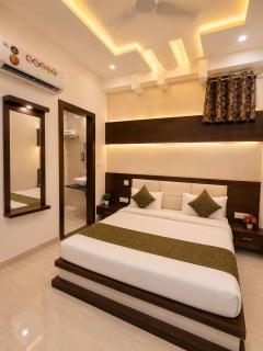 Hotel Pleasant Taj Agra -Budget Family AC Rooms - 7
