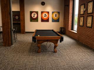 Brick & Bed Riverfront Lofts, T 203 - 6