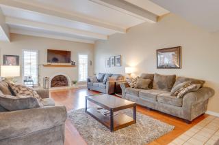 5 Mi to Camelback Ranch: Pet-Friendly Home w/ Pool - 8