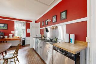 Nickels-Sortwell House - 1