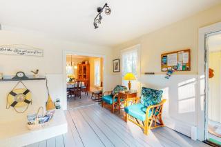 Farmhouse on the Cove - 6