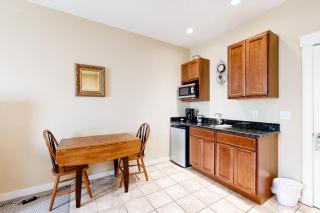 The Colonels Suites Unit 3 - 8