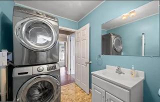 Comfy 3-Bedroom Near The Beach With A Pool & Grill - 6