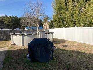 Comfy 3-Bedroom Near The Beach With A Pool & Grill - 2