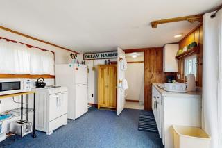 Dream Harbor Cottage - 4