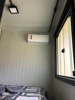 Studio 2 com Estacionamento Ar Condicionado Quente e Frio perto de tudo - 1