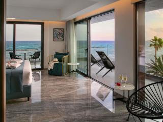 Mercure Larnaca Beach Resort - 2