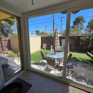 UNLV district, 2 miles from STRIP and AIRPORT - 3
