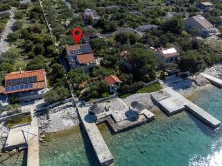 Secluded fisherman's cottage Cove Vitane, Pasman - 8483 - 8