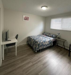 Ron's Place - 4