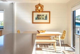 Skomer House - Sea Views & Central Waiheke Living - 7