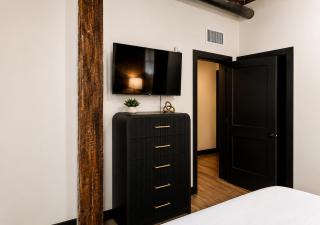 Brick & Bed Riverfront Lofts, T 206 - 2