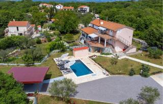 Gorgeous Apartment In Malinska With Swimming Pool - 9