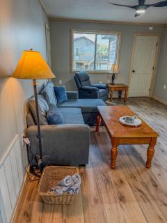 Family Retreat- Waterfront cabin - 1