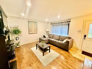 Spacious 3BR Dieppe Retreat near Downtown - 9