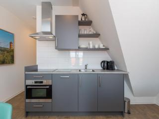 Modern Beach Apartment - 8