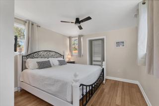 Peaceful Oasis with Pool near Downtown and Beaches - 7