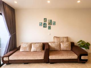Jess Apt - 7