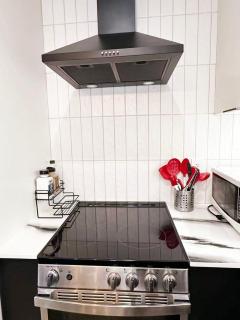 Newly listed Sunny Two bedrooms in Kits - 5