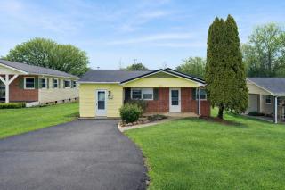 Centralized Modern Home in Johnson City - 7