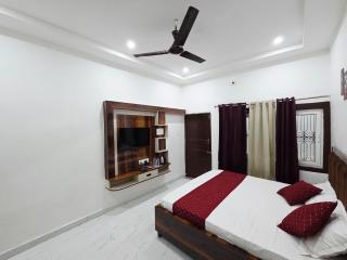 Hotel Mody Moon A Best Budget Couple Friendly hotel in Mahipalpur - 0