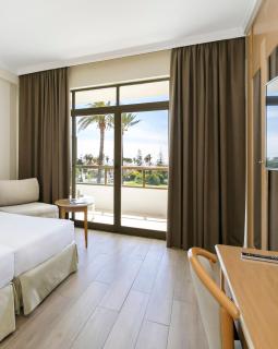 SOL by Meliá Marbella Estepona - Atalaya Park - 3