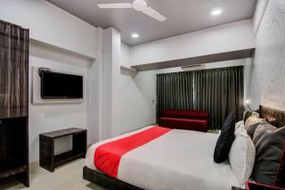 Super Collection O Rajdhani Hotel - 1