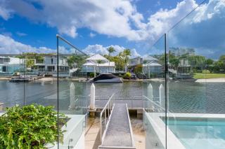 Waterfront Luxury Family Retreat, Noosaville - 9