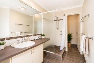 Sandpiper House 4BR Family & Pet-Friendly Stay - Broadwater - 3