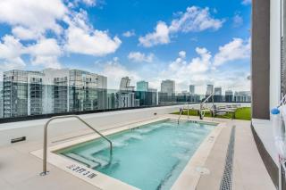 Your Downtown Miami Escape Free Parking Included - 6