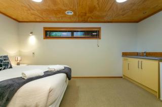 Secluded with Great Views & Central Heating - 7