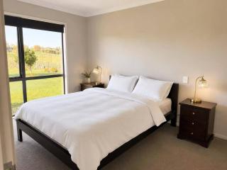 Karaka Private Farm Retreat - 7