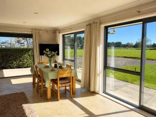 Karaka Private Farm Retreat - 9