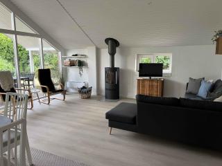 Lovely Holiday Home 350 Meters From Høll Strand - 3