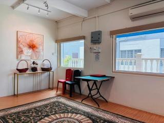 A Classic Heritage Mansion in the Heart of Melaka, Max 12 Pax, Park 6 Cars, Walk to Local Nyonya Restaurants & Tourist Site, COMFY HILL 2 - Malakka - 7