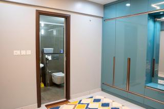 Modern Luxury Apartment 3 bed 3 bath close toGreenfield stadium - 4