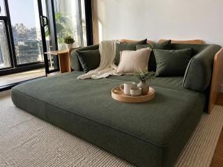 2BR Apartment in FV Flatiron | Pool, Gym, Train - 5