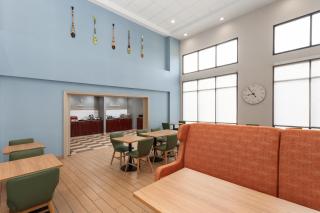 Hampton Inn and Suites Alexandria - 5