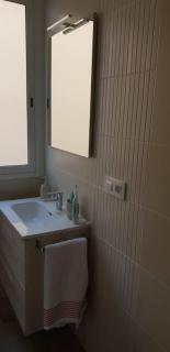 Mediterranean Apartment with WIFI - 8