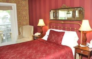 Sylvan Inn Bed & Breakfast - Glen Arbor - 2