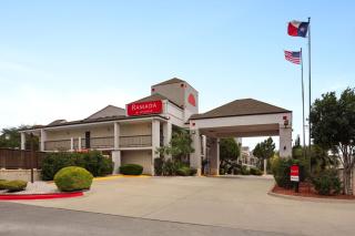 Ramada by Wyndham San Antonio Near SeaWorld - Lackland AFB - 8