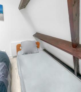 Apartment with pool near city center and sea - 1