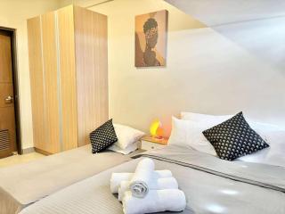 Spacious 2bedroom condo at One Manchester Place - 9