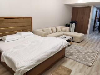 Warm & Elegant Stay - Ajman - 1