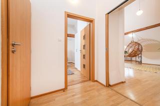 Air-conditioned 2-bedroom attic loft with terrace - 6
