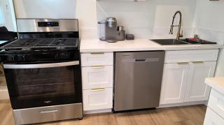 Newly Built & Bright 2BR Home Near Beverly Hills - Great neighborhood - 1