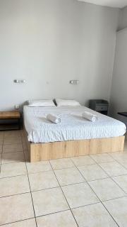 Amalthia Hotel Apartments - 9