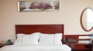 GreenTree Inn Jiangsu Wuxi New District High Speed Rail Station Newland Family Express Hotel - 3