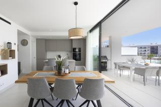 Stylish Apartment with Large Terrace in Higueron - Fuengirola - 3